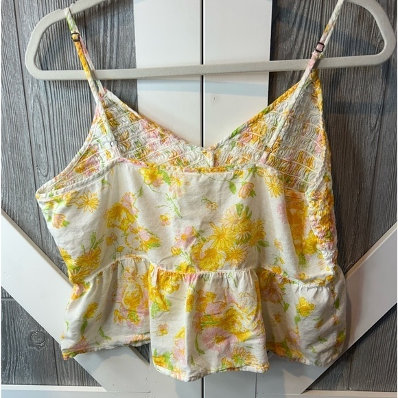 B059. BP floral tank top. - Picture 2 of 3